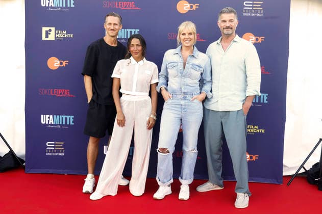 Johannes Hendrik Langer, Amy Mußul, Melanie Marschke und Simon Böer bei der SOKO Leipzig -Nacht bei den Filmnächten Leipzig 2026 auf der Galopprennbahn Scheibenholz. Leipzig, 07.08.2026 *** Johannes Hendrik Langer, Amy Mußul, Melanie Marschke, and Simon Böer at the SOKO Leipzig Night during the 2026 Leipzig Film Nights at the Scheibenholz Racetrack in Leipzig, August 7, 2026 Foto:xAgenturxWehnertx xZichyx xFuturexImagex soko_6802