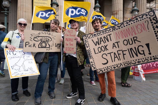 August 8, 2026, Edinburgh, Scotland, UK: Members of the Public and Commercial Services union at the National Galleries of Scotland have taken strike action during the Edinburgh Festival Fringe in a dispute over what the union describes as detrimental changes to working practices and a failure to consult. The union says the changes could make it harder for staff to take breaks, create difficulties in providing reasonable adjustments for disabled staff, and pose challenges for union representatives accessing facility time in affected roles. Edinburgh UK - ZUMAs357 20260808_zip_s357_007 Copyright: xCameronxScottx