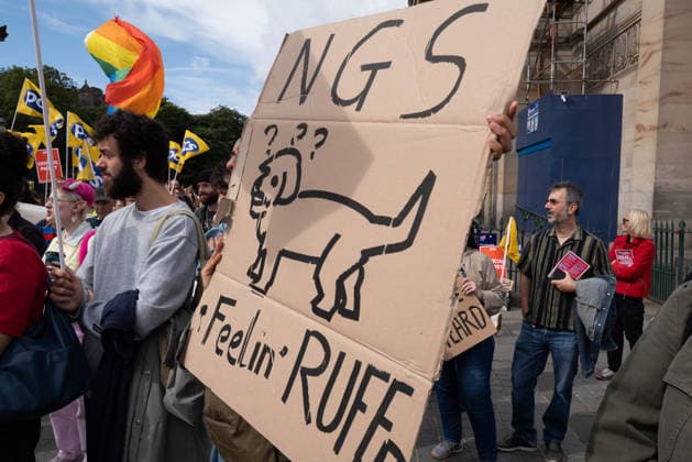 August 8, 2026, Edinburgh, Scotland, UK: Members of the Public and Commercial Services union at the National Galleries of Scotland have taken strike action during the Edinburgh Festival Fringe in a dispute over what the union describes as detrimental changes to working practices and a failure to consult. The union says the changes could make it harder for staff to take breaks, create difficulties in providing reasonable adjustments for disabled staff, and pose challenges for union representatives accessing facility time in affected roles. Edinburgh UK - ZUMAs357 20260808_zip_s357_010 Copyright: xCameronxScottx