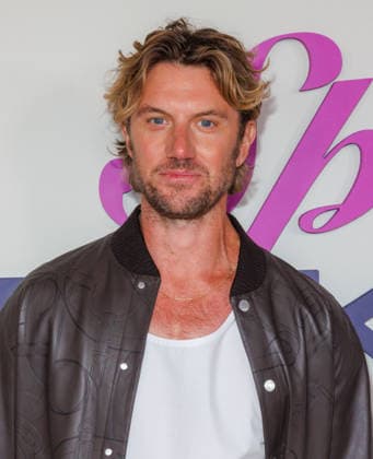 LAS VEGAS, NV - August 7, 2026 : ***HOUSE COVERAGE*** Adam Demos pictured at the Las Vegas World Premiere of Black Bear™s SPA WEEKEND at the BleauLive Theater at Fontainebleau Las Vegas in partnership with Getaways by Southwest in Las Vegas, NV on August 7, 2026. Copyright: xGDPxPhotos xMediaPunchx