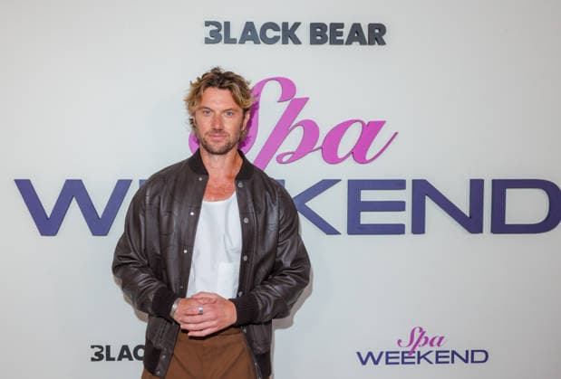 LAS VEGAS, NV - August 7, 2026 : ***HOUSE COVERAGE*** Adam Demos pictured at the Las Vegas World Premiere of Black Bear™s SPA WEEKEND at the BleauLive Theater at Fontainebleau Las Vegas in partnership with Getaways by Southwest in Las Vegas, NV on August 7, 2026. Copyright: xGDPxPhotos xMediaPunchx