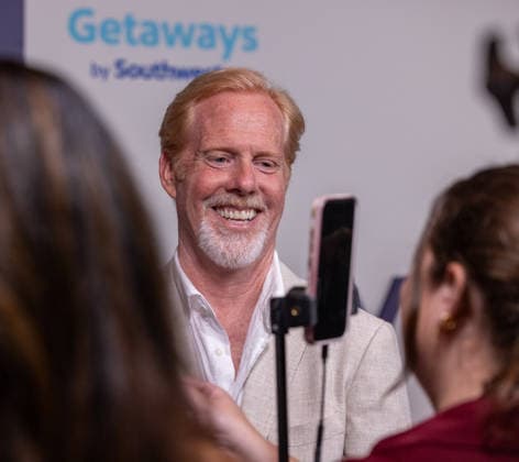 LAS VEGAS, NV - August 7, 2026 : ***HOUSE COVERAGE*** Writer Director Scott Moore pictured at the Las Vegas World Premiere of Black Bear™s SPA WEEKEND at the BleauLive Theater at Fontainebleau Las Vegas in partnership with Getaways by Southwest in Las Vegas, NV on August 7, 2026. Copyright: xGDPxPhotos xMediaPunchx