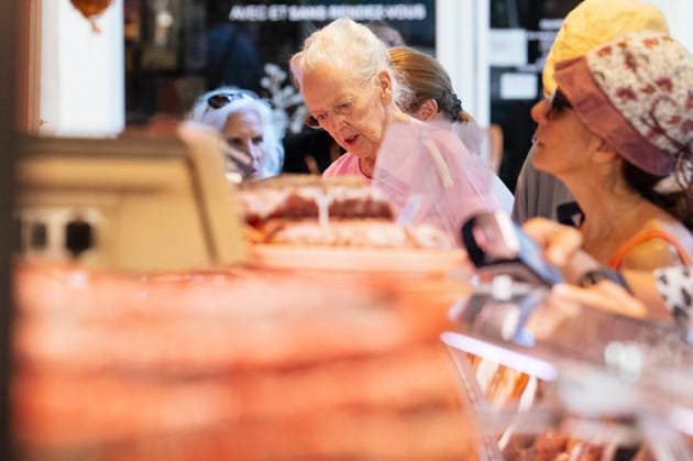 Queen Margrethe Visits Cahors Market - France Queen Margrethe II of Denmark visits market of Cahors, during her vacances at Cayx Castle, residence of the Danish Royal Family, in the Lot department, France, on August 8, 2026. Photo by Patricia Huchot-Boissier ABACAPRESS.COM Cahors OCCITANIE France  Copyright: xHuchot-BoissierxPatricia ABACAx