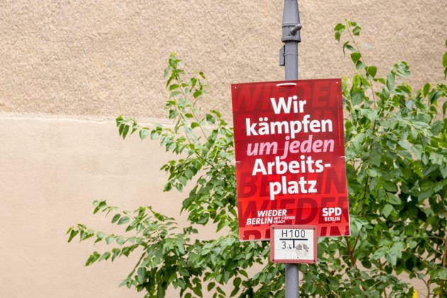 Wahl zum Abgeordnetenhaus, Wahlplakate in Berlin, 07.08.2026 Plakat Wir kämpfen um jeden Arbeitsplatz SPD - Wahlplakate der Parteien zur 20.Wahl des Abgeordnetenhauses von Berlin und den Bezirksverordnetenversammlungen, Berliner Stadtgebiet, Berlin, 07.8.26 Berlin Berliner Stadtgebiet Berlin Deutschland *** Election to the House of Representatives, campaign posters in Berlin, August 7, 2026 Poster: We’re fighting for every job SPD Election posters from the political parties for the 20th election to the Berlin House of Representatives and the district councils, Berlin metropolitan area, Berlin, August 7, 2026 Berlin Berlin metropolitan area Berlin Germany Copyright: xHolgerxMuchx