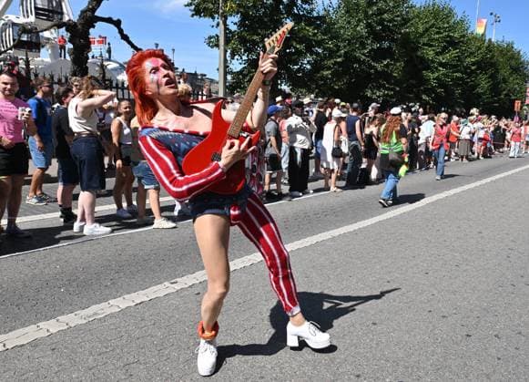 Antwerp Pride Parade ANTWERPEN, BELGIUM - AUGUST 08: Pride is a form of protest, and at the heart of Antwerp Pride activities is the Antwerp Pride Parade..The parade walks through the streets of Antwerp,mainly along the quays on August 08, 2026 in Antwerpen, Belgium, 08 08 2026 Antwerpen Belgium  Copyright: xBertxVanxDenxBrouckex