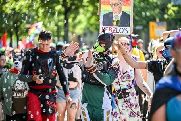 Ruhr Pride CSD ** NUR FÜR REDAKTIONELLE ZWECKE ** EDITORIAL USE ONLY **<p>Ruhr Pride CSD am Samstag, 8. August 2026 in Essen. Tausende nehmen an der Queeren Parade teil. Deutschland NRW Essen Copyright: VladimirxWegener *** Ruhr Pride CSD ** FOR EDITORIAL PURPOSES ONLY ** EDITORIAL USE ONLY ** p Ruhr Pride CSD on Saturday, August 8, 2026, in Essen Thousands take part in the Queer Parade Germany NRW Essen Copyright VladimirxWegener Copyright: VladimirxWegener doc872lb91snbrlf8egvm6 ,EDITORIAL USE ONLY