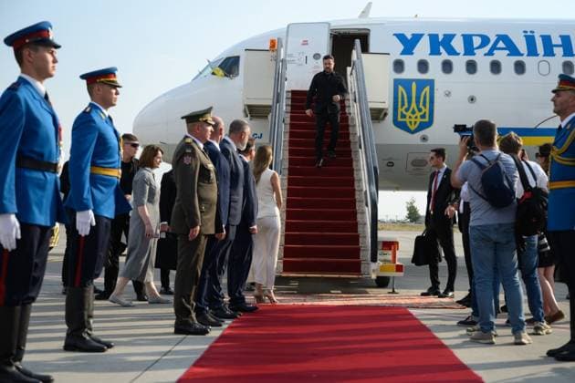 Zelensky meets Serbian president during first official visit to Belgrade Ukrainian President Volodymyr Zelensky meets Serbian President Aleksandar Vucic and other officials during an official visit to Belgrade, Serbia, on August 8, 2026. The visit, Zelensky s first to Serbia, comes as the two countries seek to strengthen bilateral relations and discuss security, economic cooperation, and relations with the European Union. Photo by PRESIDENT OF UKRAINE apaimages Ukraine Ukraine Ukraine 080826_Serbia_UPO_00(1).jpeg Copyright: xapaimagesxPRESIDENTxOFxUKRAINEx xapaimagesx