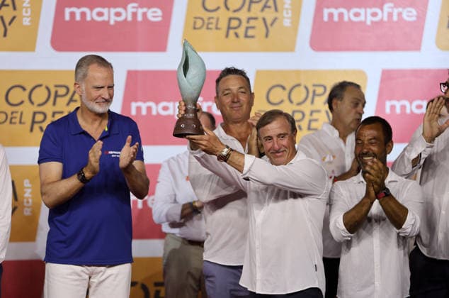 King Felipe VI Presents Awards to the Champions of the 44th Copa del Rey Sailing Regatta King Felipe VI during the awards ceremony for the 44th Copa del Rey Mapfre Sailing Regatta at the Almudaina Palace on August 8, 2026, in Palma de Mallorca, Balearic Islands, Spain This is one of the most important regattas in the Mediterranean, which has met participation expectations, featuring six highly competitive classes and already exceeding 100 registered teams, representing nearly twenty countries, with almost a thousand sailors in a competition that begins on Tuesday, August 4, and ends on Saturday, August 8. AWARDS SAILING REGATTAS BOATS Raú Spain  Copyright: xRaulxTerrelx 7706583