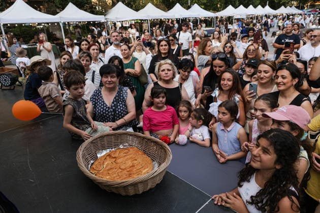 ARMENIA, YEREVAN - AUGUST 8, 2026: A basket of traditional food during the Siroooon Arm Fest festival celebrating Armenian culture, in Seasons Park. Alexander Patrin TASS  95915039