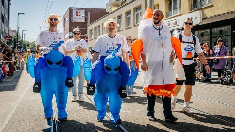 Cranger Kirmesumzug - Einen Tag nach dem dem Auftakt: Cranger Kirmesumzug durch die Stadt im Livestream bei der WAZ. Am 08.08.2026 in Herne ** NUR FÜR REDAKTIONELLE ZWECKE ** EDITORIAL USE ONLY **<p>Cranger Kirmesumzug - Einen Tag nach dem dem Auftakt: Cranger Kirmesumzug durch die Stadt im Livestream bei der WAZ. Am 08.08.2026 in Herne Herne Copyright: ChristophxJendral *** Cranger Kirmes Parade: One day after the kickoff, the Cranger Kirmes parade through the city will be livestreamed by the WAZ on August 8, 2026, in Herne ** FOR EDITORIAL USE ONLY ** EDITORIAL USE ONLY ** p Cranger Kirmes Parade One day after the kickoff, the Cranger Kirmes parade through the city was livestreamed by the WAZ on August 8, 2026, in Herne Herne Copyrig Copyright: ChristophxJendral doc872nim4dskld6p0v1cqx ,EDITORIAL USE ONLY