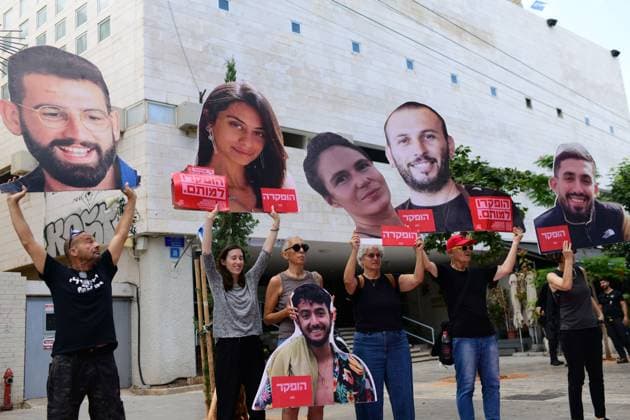 Activists Rally Outside Likud Headquarters in Tel Aviv TEL AVIV, Israel August 9, 2026: Activists demonstrate outside the headquarters of Israel™s ruling Likud party in Tel Aviv, calling for the establishment of a state commission of inquiry to investigate the circumstances and failures surrounding the October 7, 2023 attack. Demonstrators demand an official investigation into the events and the decisions made before and during the attack. Tel-Aviv Israel Copyright: x xTomerxNeubergx xJNAxPressx