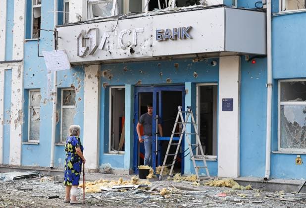 Russia Ukraine Drone Attack 9219350 09.08.2026 A view shows a building damaged after a drone attack in the course of Russia s military operation in Ukraine, in Belgorod, Russia. About 30 apartment buildings, three social and six commercial facilities, and dozens of cars were damaged in an overnight attack by the Ukrainian armed forces. Acting Belgorod Region Governor Alexander Shuvayev said that the city had come under a massive Ukrainian attack, which killed three people and injured 13 others, including two children. The death toll later rose to five. Taisia Liskovets Sputnik Belgorod Russia  Copyright: xTaisiaxLiskovetsx