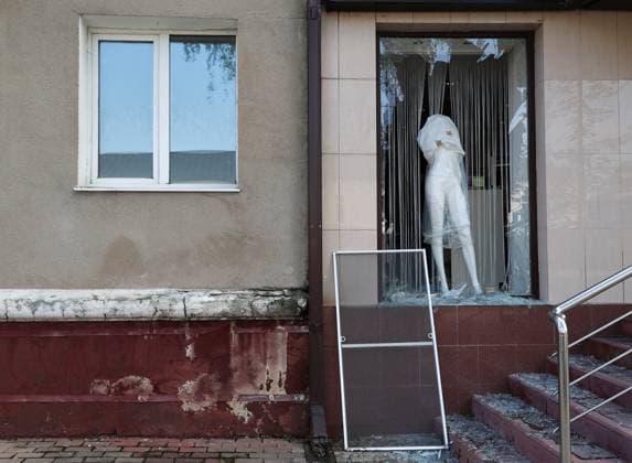 Russia Ukraine Drone Attack 9219354 09.08.2026 A view shows a building damaged after a drone attack in the course of Russia s military operation in Ukraine, in Belgorod, Russia. About 30 apartment buildings, three social and six commercial facilities, and dozens of cars were damaged in an overnight attack by the Ukrainian armed forces. Acting Belgorod Region Governor Alexander Shuvayev said that the city had come under a massive Ukrainian attack, which killed three people and injured 13 others, including two children. The death toll later rose to five. Anton Vergun Sputnik Belgorod Russia  Copyright: xAntonxVergunx