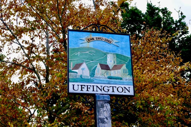 Uffington village awarded a Â£129,100 project extension by Historic England to the Historic Ridgeway Project. The pretty village sign for Uffingtn against an autumnal backdrop. The most significant new grant involving Uffington village is a Â£129,100 project extension awarded by Historic England to the Historic Ridgeway Project. Announced by the Uffington Parish Council, this funding secures conservation work, tools, and volunteer-led heritage protections along the historic trail through May 2028., Credit:Geoffrey Swaine Geoff Swaine - B4563 Avalon UK, Oxfordshire, Uffington Village  Copyright: xGeoffreyxSwainex xGeoffxSwainex-xB4563x xAvalonx 1121832645