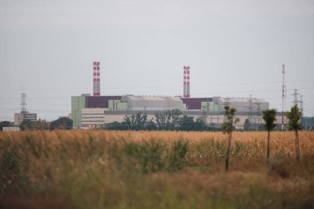 Hungarian nuclear power plant Paks runs on minimum due to water shortage PAKS, HUNGARY - AUGUST 9: General view of the Paks Nuclear Power Plant in Paks, Hungary on August 9, 2026. The plant is currently operating with only one of its four reactors at minimum output, an unprecedented situation in its nearly 40-year history, as historically low Danube water levels caused by severe drought have constrained the plant’s cooling capacity. Robert Nemeti Anadolu Paks Hungary. Editorial use only. Please get in touch for any other usage.  Copyright: x2026xAnadoluxRobertxNemetix