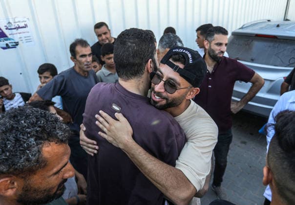 37 released Palestinian prisoners reach Gaza Strip KHAN YUNIS, PALESTINE - AUGUST 09 : Group of 37 Palestinian prisoners released by Israeli forces arrive, via the International Committee of the Red Cross (ICRC) in Khan Yunis, Palestine on August 09, 2026. Abed Rahim Khatib Anadolu Khan Yunis Gaza. Editorial use only. Please get in touch for any other usage.  Copyright: x2026xAnadoluxAbedxRahimxKhatibx