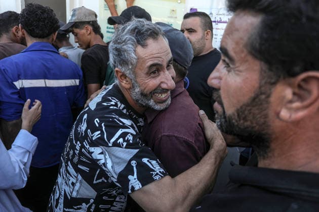 37 released Palestinian prisoners reach Gaza Strip KHAN YUNIS, PALESTINE - AUGUST 09 : Group of 37 Palestinian prisoners released by Israeli forces arrive, via the International Committee of the Red Cross (ICRC) in Khan Yunis, Palestine on August 09, 2026. Abed Rahim Khatib Anadolu Khan Yunis Gaza. Editorial use only. Please get in touch for any other usage.  Copyright: x2026xAnadoluxAbedxRahimxKhatibx