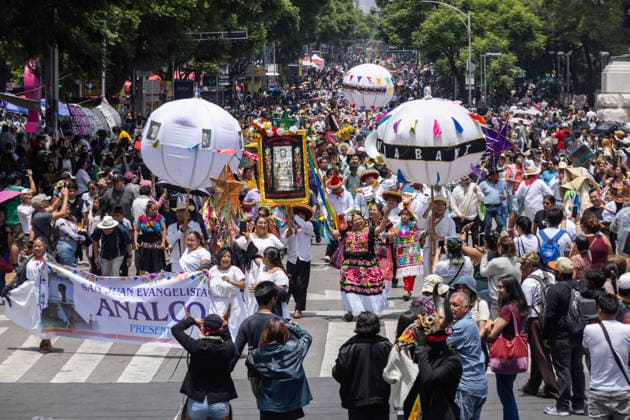 August 9, 2026, Mexico City, Mexico: The Mexico City government held the 17th Mega Calenda 2026, a cultural parade that traveled from the Angel of Independence along Paseo de la Reforma to the citys Zocalo, featuring participants in traditional clothing, dances and music, as part of International Indigenous Peoples Day and the 12th Festival of Indigenous Cultures, Indigenous Peoples and Native Neighborhoods of Mexico City. Mexico City Mexico - ZUMAl178 20260809_znp_l178_031 Copyright: xCristianxLeyvax