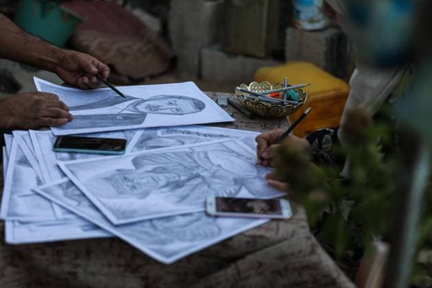 August 10, 2026, Gaza City, Palestine, State of: GAZA Gaza City, GAZA STRIP Ã¢â‚¬ AUGUST 9, 2026: Palestinian artist Nadia Abu Issa creates charcoal drawings depicting the hardships experienced by civilians during the war in Gaza, including shortages of food and water and life under continued displacement and insecurity. Living near an area affected by ongoing military activity, Abu Issa says her artwork aims to document the daily realities faced by Palestinians and preserve their experiences through art. Among her recent works is a portrait of Turkish President Recep Tayyip ErdoÄÅ¸an, which she says she created as a gesture of appreciation for TurkeyÃ¢â‚¬â ¢s support for Palestinians. Gaza City Palestine, State of - ZUMAq101 20260810_zna_q101_007 Copyright: xRamzixAbuxAmerx