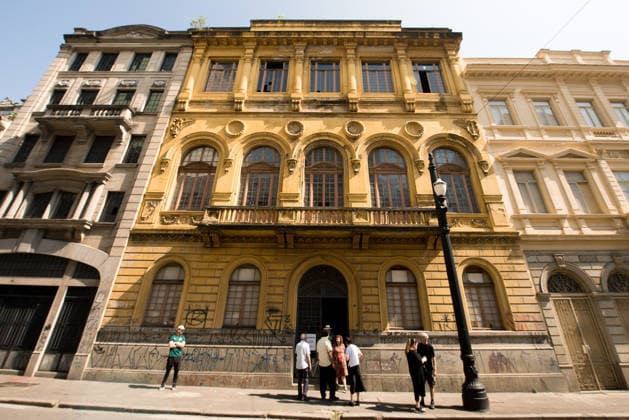 SaO PAULO, SP - 09.08.2026: A MOSTRA APOCALIPSE DE ALEX FLEMMING EM SP - The exhibition Apocalypse, by artist Alex Flemming, was presented this Sunday (9), at Palacete da SÃ , in the Historic Center of Sao Paulo. The series of paintings stems from the artist& 39;s reflection on the terrorist attacks on the Bataclan Theatre, in Paris. The historic building, built in 1919, was designed by architect Ramos de Azevedo. In the photo, the facade of Palacete da SÃ . x2995968x  VincentxBosson