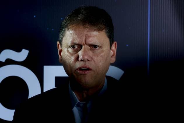 RECORD DATE NOT STATED Tarcisio de Freitas arrives at Band for debate on behalf of the Sao Paulo government. Sao Paulo (SP), 09 08 2026 2026 elections debate Band SP government The governor of Sao Paulo and candidate for re-election, Tarcisio de Freitas (Republicanos), arrives at Band headquarters alongside his wife Cristinne Freitas, this Sunday (9), to participate in the first debate between candidates for the government of Sao Paulo in the 2026 elections.(Foto: Leco Viana Thenews2 imago images) Tarcisio de Freitas arrives at Band for debate on behalf of the Sao Paulo government.  Copyright: xLecoxVianax