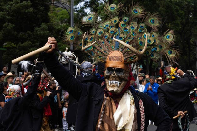 August 9, 2026, Mexico City, Mexico: The Mexico City government held the 17th Mega Calenda 2026, a cultural parade that traveled from the Angel of Independence along Paseo de la Reforma to the citys Zocalo, featuring participants in traditional clothing, dances and music, as part of International Indigenous Peoples Day and the 12th Festival of Indigenous Cultures, Indigenous Peoples and Native Neighborhoods of Mexico City. Mexico City Mexico - ZUMAl178 20260809_znp_l178_001 Copyright: xCristianxLeyvax