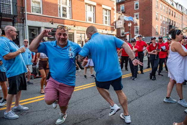 August 9, 2026, Boston, Massachusetts, USA: People dance in the street during the Feast of the Madonna Della Cava in the North End of Boston, Massachusetts on August 9, 2026. Boston USA  - ZUMAp158 20260809_aap_p158_012 Copyright: xJosephxPreziosox