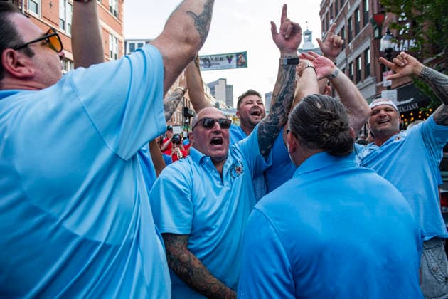August 9, 2026, Boston, Massachusetts, USA: People dance in the street during the Feast of the Madonna Della Cava in the North End of Boston, Massachusetts on August 9, 2026. Boston USA  - ZUMAp158 20260809_aap_p158_019 Copyright: xJosephxPreziosox