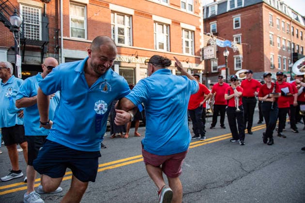August 9, 2026, Boston, Massachusetts, USA: People dance in the street during the Feast of the Madonna Della Cava in the North End of Boston, Massachusetts on August 9, 2026. Boston USA - ZUMAp158 20260809_aap_p158_027 Copyright: xJosephxPreziosox