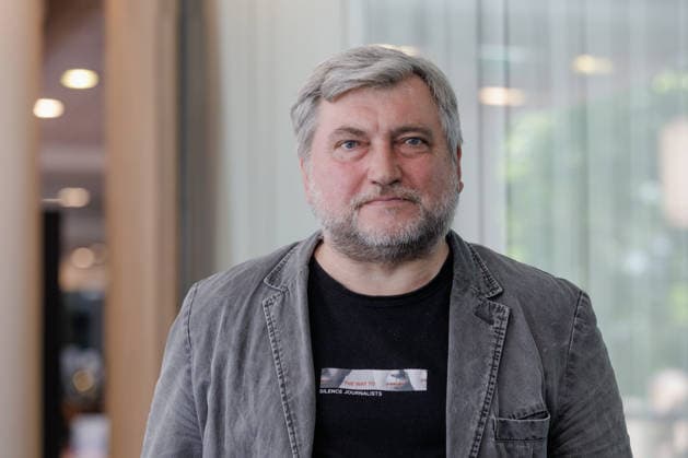 August 9, 2026, Warsaw, Poland: Andrei Bastunets, Chair of the Belarusian Association of Journalists, poses for photographers during the New Belarus Conference. The second day of the New Belarus Conference brought together representatives of Belarusian democratic forces, activists, former political prisoners, civil society representatives and international partners. The programme focused on discussions about Belarus, support for Belarusians, regional developments and the role of democratic forces in shaping the country™s future. Warsaw Poland  - ZUMAs197 20260809_aaa_s197_044 Copyright: xVolhaxShukailax