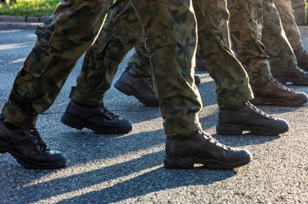 Poland s armed forces rehearse for the national Armed Forces Day parade in Warsaw, Poland - 9 Aug 2026 Soldiers march during the parade rehearsal. Early in the morning of 9th August, Poland s armed forces, and those of allies stationed in the country, take part in a rehearsal in preparation for a parade on National Armed Forces Day on the 15th August. Soldiers muster as the sun rises over the Vistula River and march past grandstands prepared for dignitaries. The soldiers were followed by mechanised divisions travelling in tanks and a variety of armoured vehicles. Afterwards, Secretary of State in the Ministry of Defence, Pawel Bejda addresses a post-rehearsal press conference, where he is accompanied by the Chief of the General Staff of the Copyright: xNeilxMiltonx xSOPAxImagesx NSM2026165G0809-L1002616_5000_300dpi