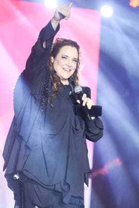 ARCOVERDE, PE - 09.08.2026: APRESENTAcaO DE ANA CAROLINA EM ARCOVERDE - On the main stage of the Pernambuco Meu Pais Festival in Arcoverde, Pernambuco, Ana Carolina, accompanied by her musicians, presented her show "25 Years". x2996163x  PabloxDexLuca