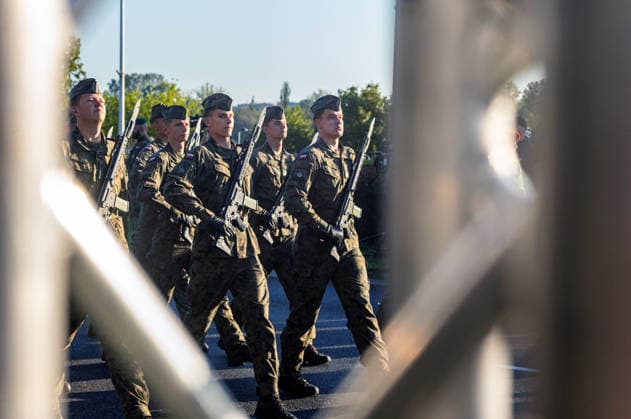 August 9, 2026, Warsaw, Mazovia, Poland: Polish troops march along the riverside during the parade rehearsal. Early in the morning of 9th August, Poland s armed forces, and those of allies stationed in the country, take part in a rehearsal in preparation for a parade on National Armed Forces Day on the 15th August. Soldiers muster as the sun rises over the Vistula River and march past grandstands prepared for dignitaries. The soldiers were followed by mechanised divisions travelling in tanks and a variety of armoured vehicles. Afterwards, Secretary of State in the Ministry of Defence, Pawel Bejda addresses a post-rehearsal press conference, where he is accompanied by the Chief of the General Staff of the Polish Armed Forces, General Wieslaw - ZUMAs197 20260809_aaa_s197_063 Copyright: xNeilxMiltonx