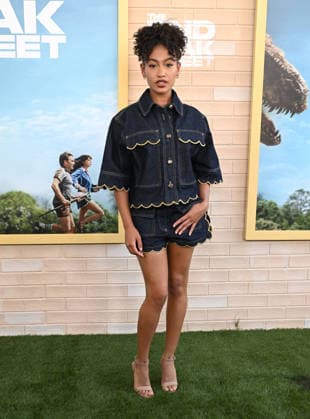 ˜The End of Oak Street™ World Premiere Lexi Underwood arriving to The End of Oak Street world premiere held at the Steven J. Ross Theater on August 8, 2026 in Burbank, CA. Burbank Steven J. Ross Theater California USA Copyright: xLISAxOConnorx xAFF-USA.comx