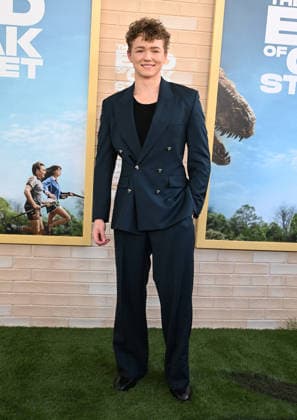 ˜The End of Oak Street™ World Premiere Christian Convery arriving to The End of Oak Street world premiere held at the Steven J. Ross Theater on August 8, 2026 in Burbank, CA. Burbank Steven J. Ross Theater California USA Copyright: xLISAxOConnorx xAFF-USA.comx