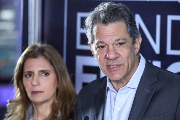Fernando Haddad and Tarcisio de Freitas face off in the first Band debate. Sao Paulo, SP. 09.08.2026 - Debate-SP - PT candidate for governor of Sao Paulo, Fernando Haddad, talks with journalists before the first election debate promoted by TV Bandeirantes, at the station s studio, in the Morumbi neighborhood, south of Sao Paulo, on the evening of Sunday, August 9, 2026.(Foto: Marina Uezima Brazil Photo Press Brazil Photo Press) INTERNATIONAL Sao Paulo Sao Paulo Brasil Copyright: xMarinaxUezimax