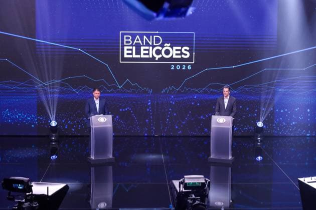 Fernando Haddad and Tarcisio de Freitas face off in the first Band debate. Sao Paulo, SP. 09.08.2026 - Debate-SP - PT candidate for governor of Sao Paulo, Fernando Haddad, and the current governor and Republican candidate for re-election, Tarcisio de Freitas, participate in the first election debate promoted by TV Bandeirantes, at the station s studio, in the Morumbi neighborhood, south of Sao Paulo, on the evening of Sunday, August 9, 2026.(Foto: Marina Uezima Brazil Photo Press Brazil Photo Press) INTERNATIONAL Sao Paulo Sao Paulo Brasil Copyright: xMarinaxUezimax
