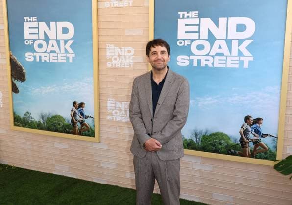 World Premiere of Warner Bros. The End Of Oak Street in Los Angeles World Premiere of Warner Bros. The End Of Oak Street at Warner Bros Studios in Burbank, California on 8 9 26. 09 Aug 2026 Pictured: David Robert Mitchell.  Copyright: xThexMegaxAgencyxRiverx xMEGAx