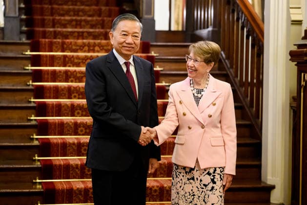 TO LAM AUSTRALIA VISIT, Vietnam General Secretary and President To Lam (left) andNSW Governor Margaret Beazley pose for a photograph at Government House in Sydney, Monday, August 10. Vietnam s president is visiting Australia for the first time. ( NO ARCHIVING SYDNEY NEW SOUTH WALES AUSTRALIA  Copyright: xBIANCAxDExMARCHIx 20260810179043704275