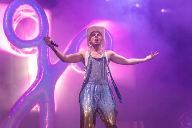 Scissor Sisters perform at Halifax Piece Hall Jake Shears of Scissor Sisters performs at Piece Hall, Halifax, England, 9th August 2026, Credit:Mike Gray MIKE GRAY - B4227 Avalon  Copyright: xMikexGrayx xMIKExGRAYx-xB4227x xAvalonx 1121969756