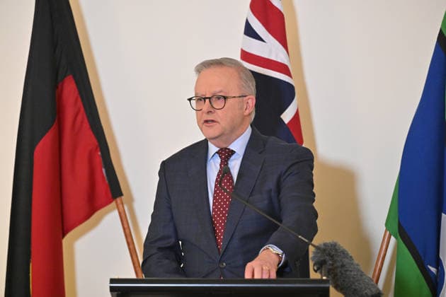 ANTHONY ALBANESE CAUCUS MEETING, Prime Minister Anthony Albanese addresses a Caucus meeting at Parliament House in Canberra, Monday, August 10, 2026. ( NO ARCHIVING CANBERRA AUSTRALIAN CAPITAL TERRITORY AUSTRALIA  Copyright: xMICKxTSIKASx 20260810131710116783