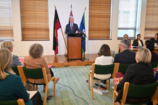 ANTHONY ALBANESE CAUCUS MEETING, Prime Minister Anthony Albanese addresses a Caucus meeting at Parliament House in Canberra, Monday, August 10, 2026. ( NO ARCHIVING CANBERRA AUSTRALIAN CAPITAL TERRITORY AUSTRALIA  Copyright: xMICKxTSIKASx 20260810161094097887