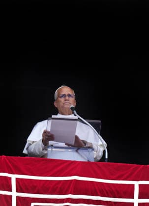 August 9, 2026. Vatican City - POPE LEO XIV delivers Angels prayer from the window of the apostolic building in St. Peter s Square at the Vatican. EvandroInetti_via ZUMA Wire Vatican City State  - ZUMAi15_ 20260809_zaf_i15_002 Copyright: xEvandroxInettix