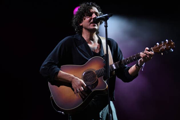 Italy: Ermal Meta - Live Estate 2026 Italian singer-songwriter Ermal Meta performs live at Villa Matarazzo in Santa Maria di Castellabate, Salerno, Italy for his tour Live Estate 2026 . Santa Maria di Castellabate Salerno Italy Copyright: MarianoxMontella