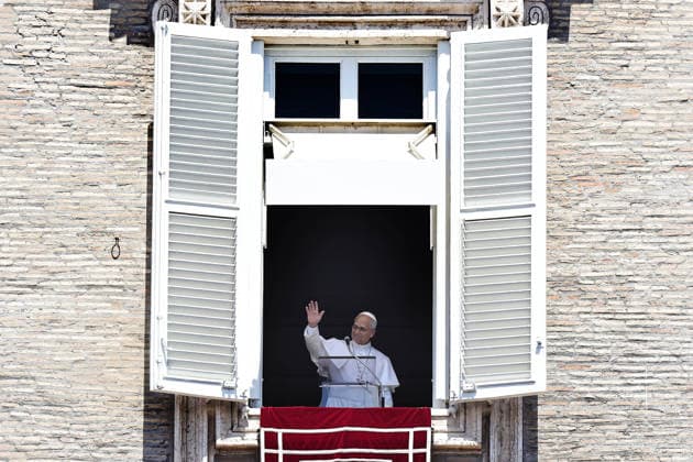 August 9, 2026. Vatican City - POPE LEO XIV delivers Angels prayer from the window of the apostolic building in St. Peter s Square at the Vatican. EvandroInetti_via ZUMA Wire Vatican City State - ZUMAi15_ 20260809_zaf_i15_011 Copyright: xEvandroxInettix