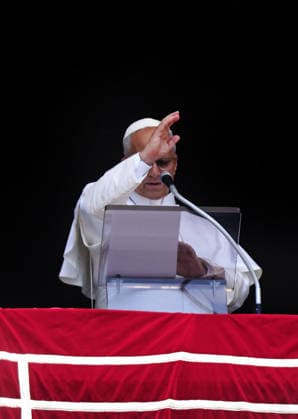 August 9, 2026. Vatican City - POPE LEO XIV delivers Angels prayer from the window of the apostolic building in St. Peter s Square at the Vatican. EvandroInetti_via ZUMA Wire Vatican City State - ZUMAi15_ 20260809_zaf_i15_006 Copyright: xEvandroxInettix