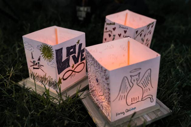 Water Lantern Festival lights up Maryland’s National Harbor in U.S. NATIONAL HARBOR, MARYLAND, UNITED STATES - AUGUST 9: Illuminated lanterns bearing handwritten messages and drawings are seen during the Washington D.C. Water Lantern Festival at National Harbor SouthPointe in Maryland, United States, on August 9, 2026. Participants release the lanterns onto the water along the Potomac River. Hasan Akbas Anadolu National harbor United States. Editorial use only. Please get in touch for any other usage.  Copyright: x2026xAnadoluxHasanxAkbasx