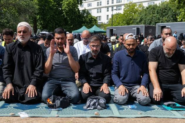 August 9, 2026, London, England, United Kingdom: Shia Muslims take part in the annual Arbaeen procession in Marble Arch in London, Britain, on August 9, 2026. Arbaeen marks the 40th day after the martyrdom of Imam Hussein, the grandson of the Prophet Muhammad. London United Kingdom - ZUMAk172 20260809_zip_k172_010 Copyright: xThomasxKrychx