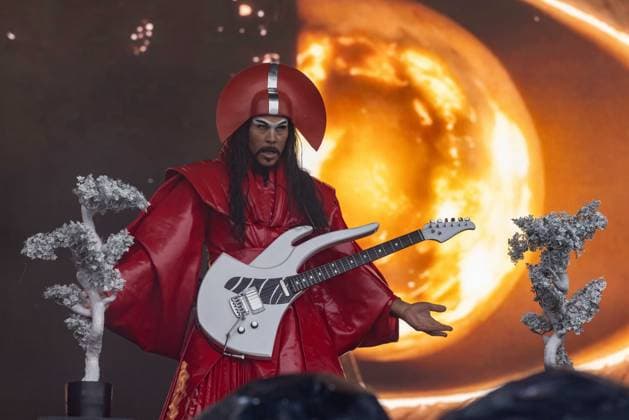 August 9, 2026, San Francisco, California, USA: LUKE STEELE of Australian band Empire of the Sun during Outside Lands Music Festival in San Francisco, California San Francisco USA  - ZUMAs135 20260809_zap_s135_098 Copyright: xDanielxDeSloverx