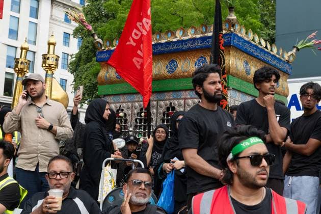 August 9, 2026, London, England, United Kingdom: Shia Muslims take part in the annual Arbaeen procession in Marble Arch in London, Britain, on August 9, 2026. Arbaeen marks the 40th day after the martyrdom of Imam Hussein, the grandson of the Prophet Muhammad. London United Kingdom - ZUMAk172 20260809_zip_k172_025 Copyright: xThomasxKrychx